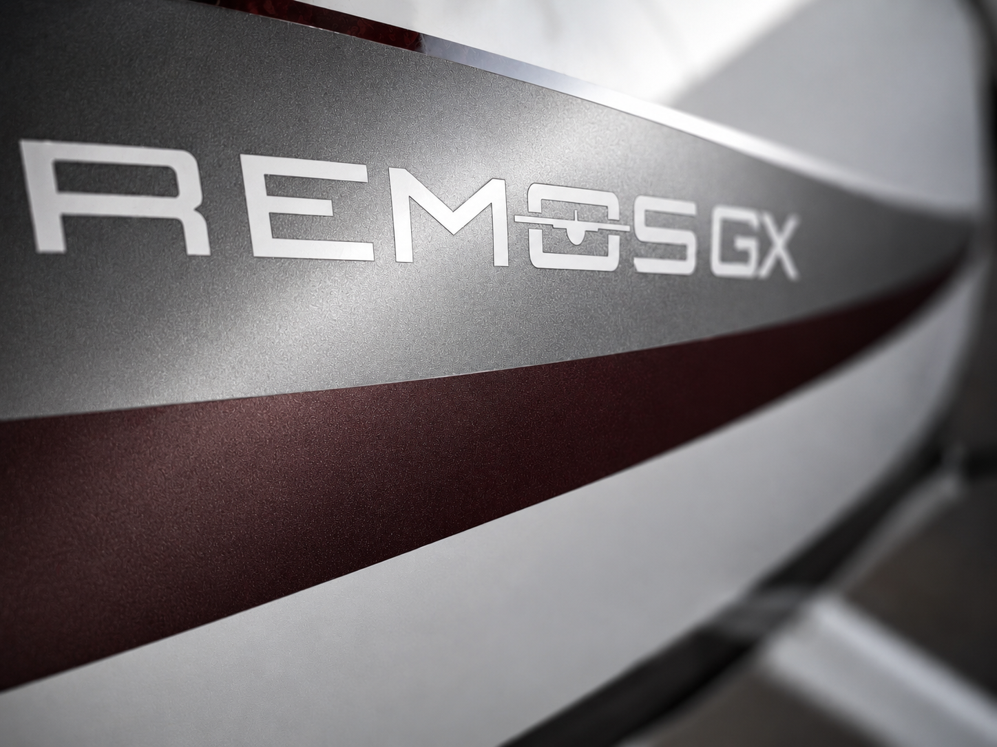 Remos GX aircraft lettering detail